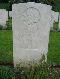 Etaples Military Cemetery - Beal, A